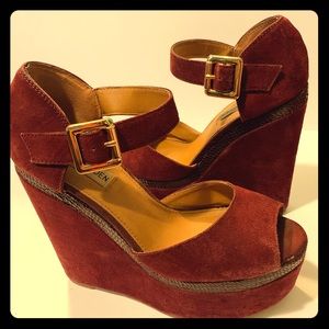 Steve Madden Oxblood Suede Platform Wedge Sandals